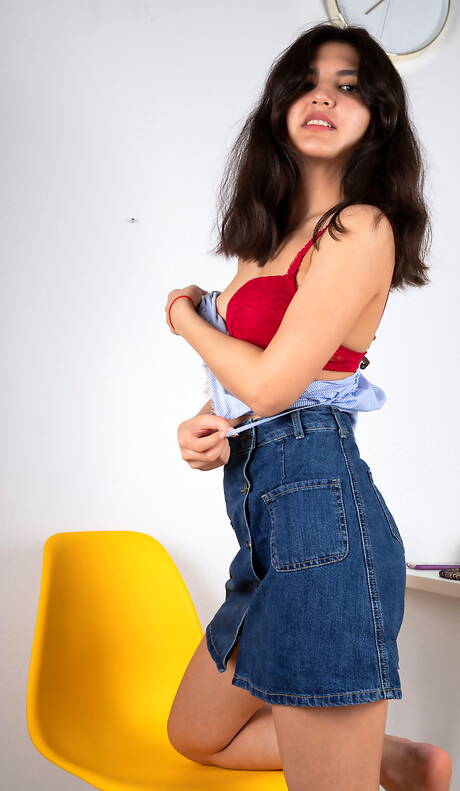 Nubiles are proud to present you with xxx pics featuring Parish unveiling sexy form