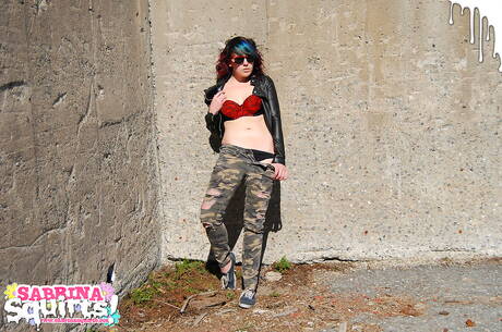 Sabrina Squirts pleased to share with you xxx picture gallery with Sabrina exhibit sexy body